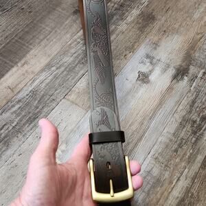 Wrangler Mens Brown Tooled Leather Belt 44/110 Eagle Brass Buckle Western Cowboy